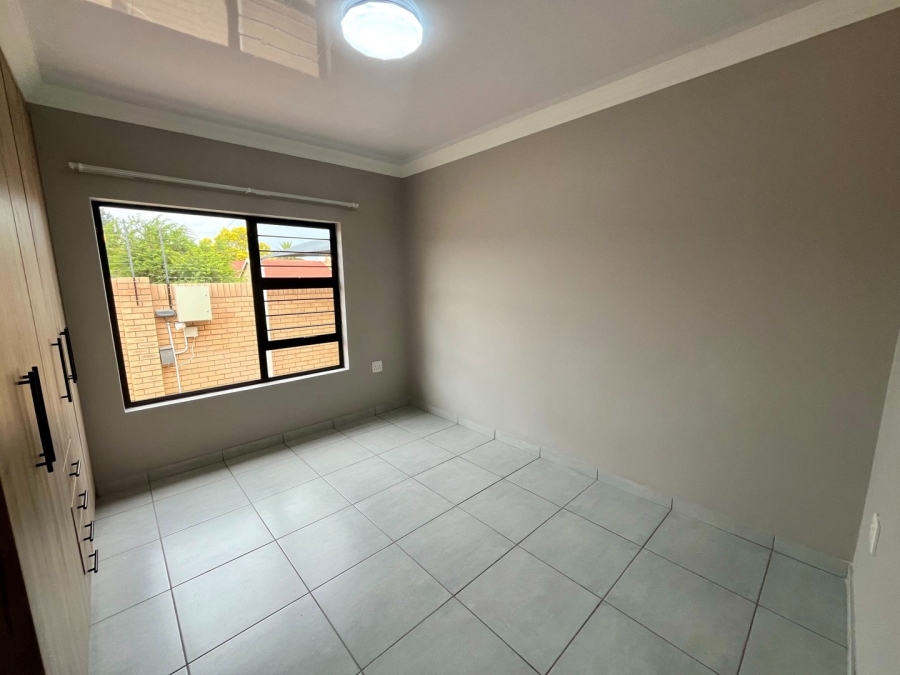 3 Bedroom Property for Sale in Flamwood North West